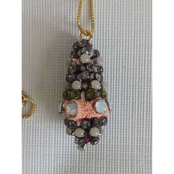 Multicolored Rhinestone Encrusted Oval Pendant Gold Toned Box Chain Necklace - Picture 4 of 9